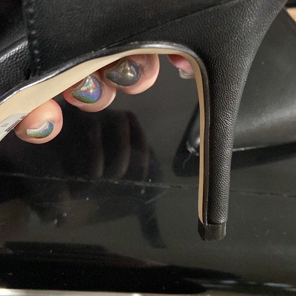 2for $20: Black heels 🖤 - Picture 11 of 11